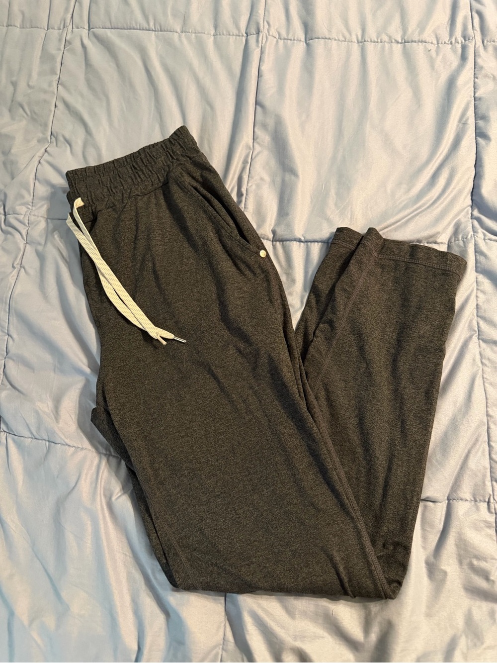 Vuori men’s dark grey ponto performance dreamknit pants